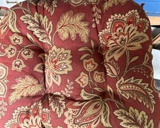 Rust floral seat cushion 17"D x 19"W