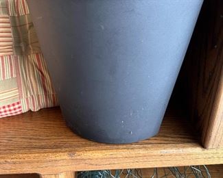 Sterlite small black waste bin