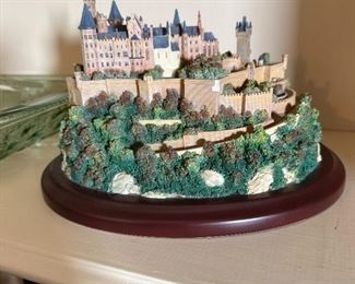 1996 Lenox Hohenzollern Great Castles of the World figurine 9"H x 10"W
