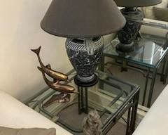 Matching Side Tables and Lamps. 