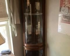 Corner Curio - Space Saving 