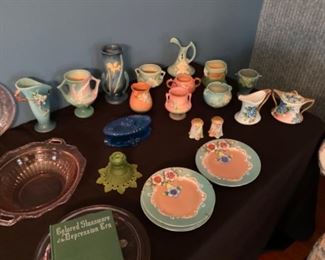  ROSEVILLE POTTERY COLLECTION 