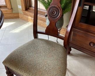 Additional view of dining table chair