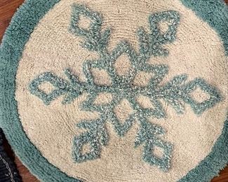 Round aqua snowflake rug, 24" diameter,  was $7, NOW $5