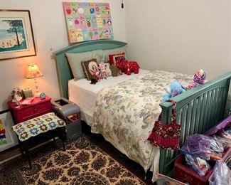 I Love This Teal Full-Size Bed
