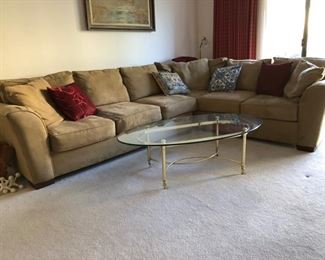 sectional couch /COFFEE TABLE