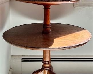 Vintage Pie Crust Table