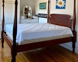 Four Poster Queen Bed