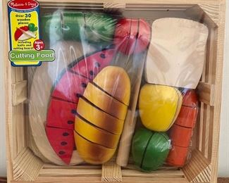 Melissa & Doug Cutting Food