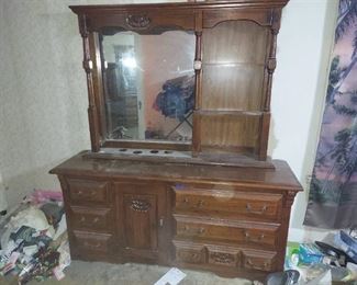 3 Pc Bedroom Set - Headboard Needs Repaired