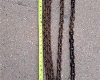 Chain with hooks - Approx 10ft