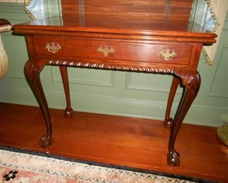 Philadelphia 1760 Mahog. Game Table