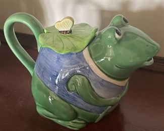 Mary Ann Baker Frog Teapot 