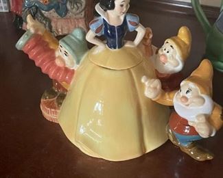 Snow White & the 7 Dwarfs Tea Pot 