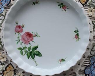 Never used.  From The Rose Collection, Christineholm.  It is 9.5", fluted for quiche, flan or tort. 