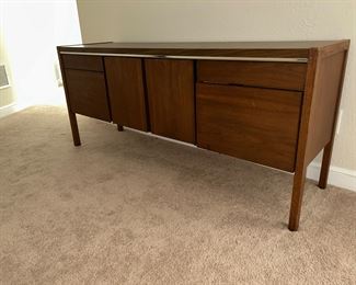 Mid-Century office Credenza  (Kimball)