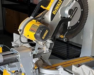 Dewalt Saw