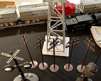Lionel O Scale Accessories including Light Tower.
