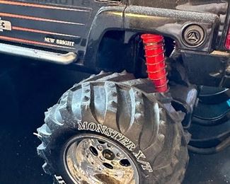 New Bright Remote Control Hummer H3 with Battery Charger and Remote Control,  Working.