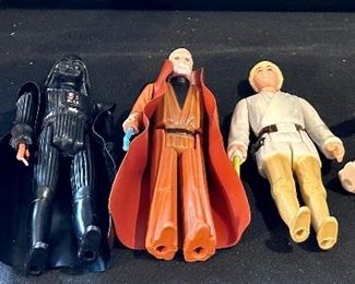 Original 1977 5 Figures including Left to Right: Darth Vader, R2D2, Luke Skywalker, Princess Leia and Obi-Wan