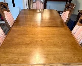 Beautiful Mid-Century Dining Room Set include Dining Table and 6 Dining Chairs.