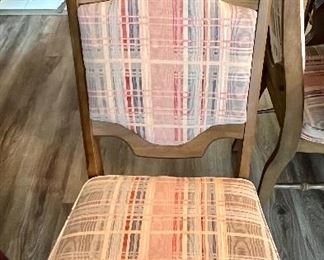 Beautiful Mid-Century Dining Room Set include Dining Table and 6 Dining Chairs.