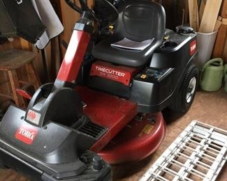 Toro zero turn 32" cut riding lawn mower