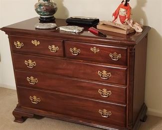 Mahogany  Chest  of Drawers by American Drew - American Independence Collection  