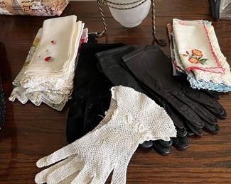 Master Bedroom
Gloves and hankies