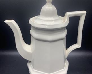 Iroquis Museum White Coffee Pot, 2/3