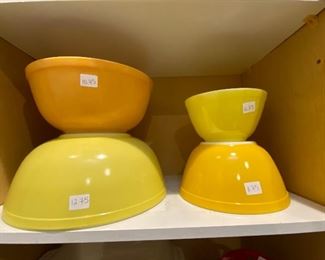 Vintage Yellow Pyrex Bowls