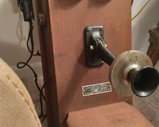 Chicago Phone Co. Wall Phone (Has all internal parts and crank handle)