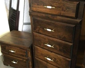 Beautiful 2 Piece Dresser Set