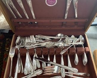 Rogers Bros. Silverware Set And Chest