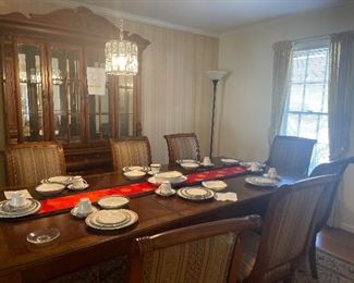 Ethan Allen Banquet Size Dining Table and 8 Chairs, dinner plate sets