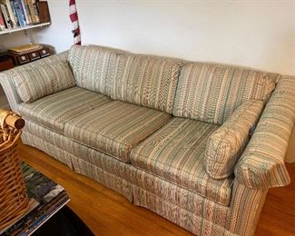 Fantastic retro green striped couch. It’s also a sofa bed. In excellent condition!! 