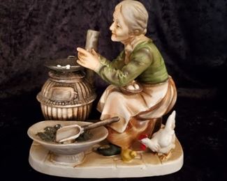 Vintage Norleans Old Woman Cooking - Porcelain