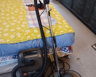 Hoover WindTunnel vacuum cleaner