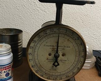 Vintage kitchen scale