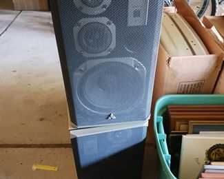 Mitsubishi speakers