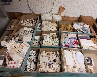 Sewing buttons vintage