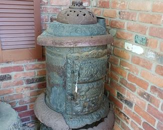 Antique Beckwith round oak iron stove Dowagiac Michigan