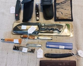 Hunting and folding knives, straight razors