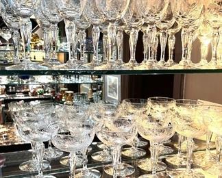 Tiffin “Fernwood” champagnes, large wines, small wines and plates