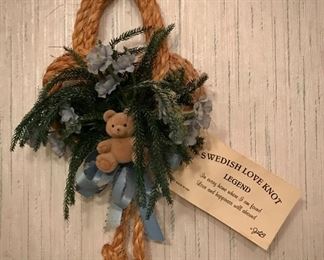 Swedish Love Knot Wall Hanging 