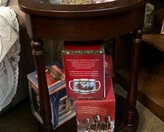 Heart Shaped Curio Table 