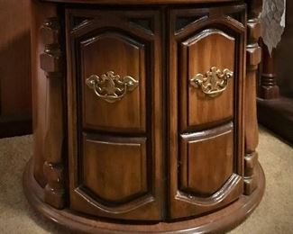 Side Table Cabinet 