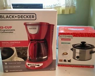 Black+ Decker Coffee Pot and Crockpot 