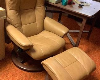 SJP067 Ekornes Brown Leather Reclining Chair & Ottoman