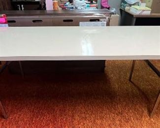 SJP115- White Table Top Table With Metal Legs